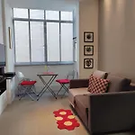Charmoso Studio Leblon